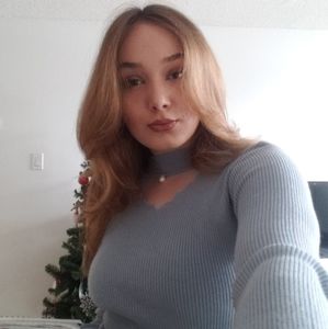 Meet your Posher, Emilia